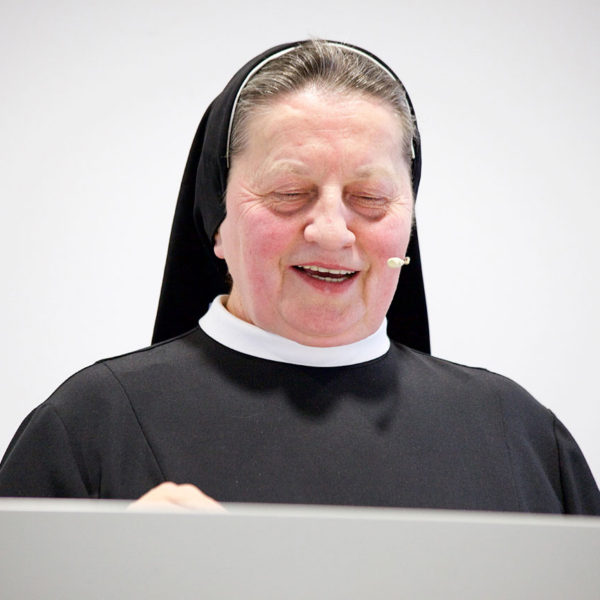 wj_wt2015_03_schwester-doris_109_33